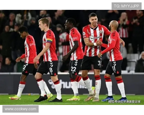 英超球队人数限制制度解析及影响分析