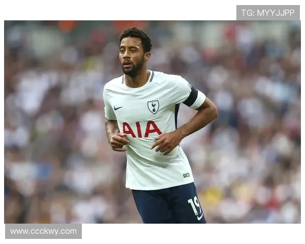 英超球员穆萨·登贝莱的职业生涯及赛场表现介绍